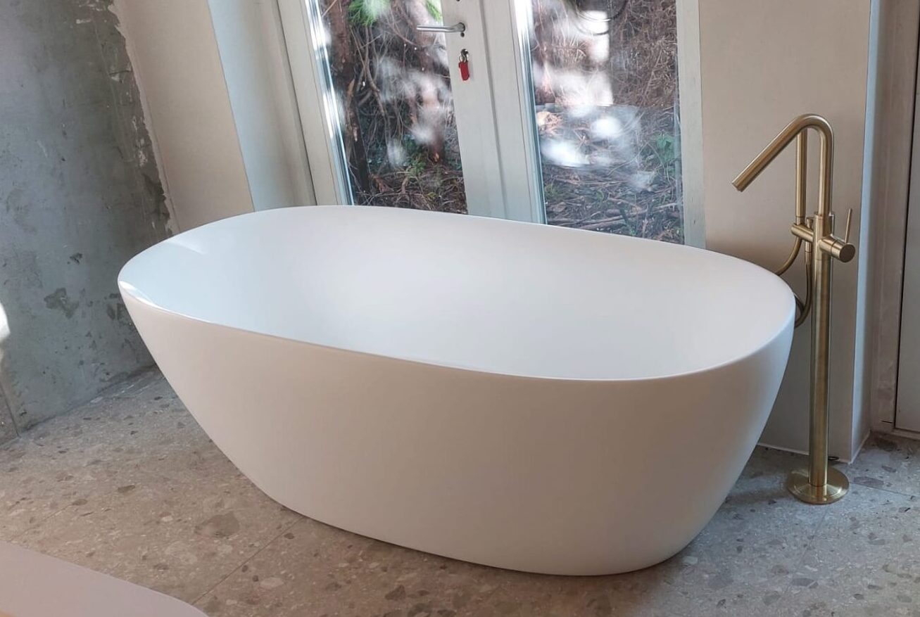 Badkamer met vrijstaand bad